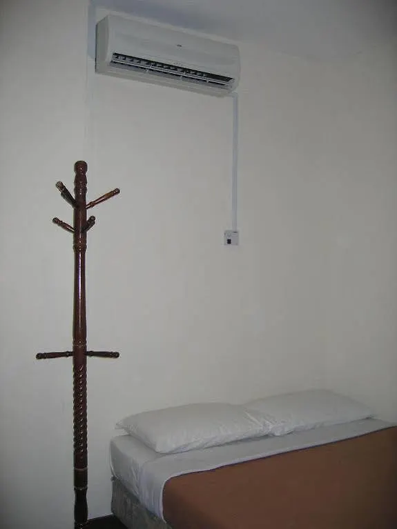 Travellers Lodge 쿠알라룸푸르 0*,